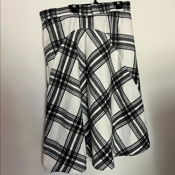 Eloquii Dresses & Skirts - Eloquii Black and White Plaid A-Line Skirt